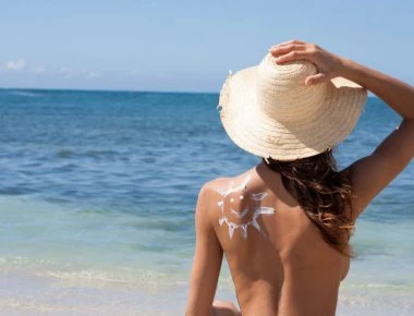 Τι δεν πρέπει να φας πριν πας στην παραλία - Οι τροφές που προκαλούν φούσκωμα